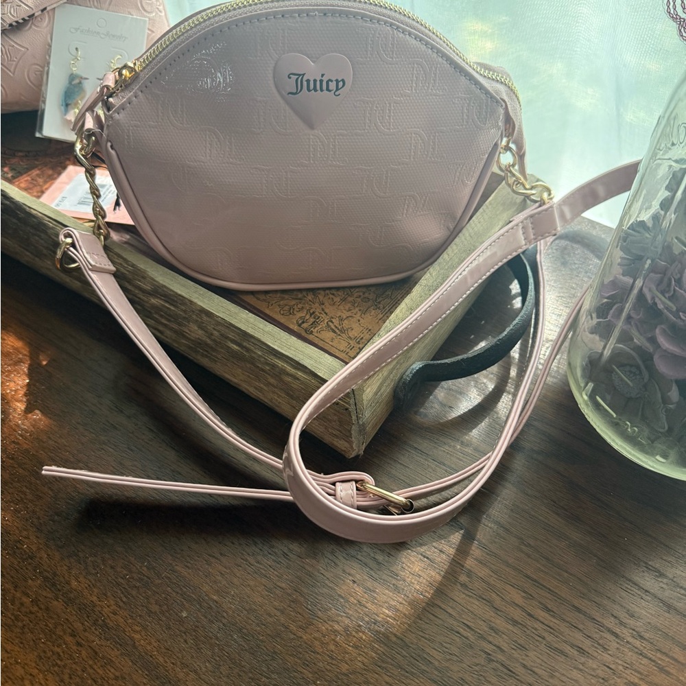 Juicy Couture Pink Heart Crossbody Bag bundle NWT comes with adorable earrings - Picture 3 of 5